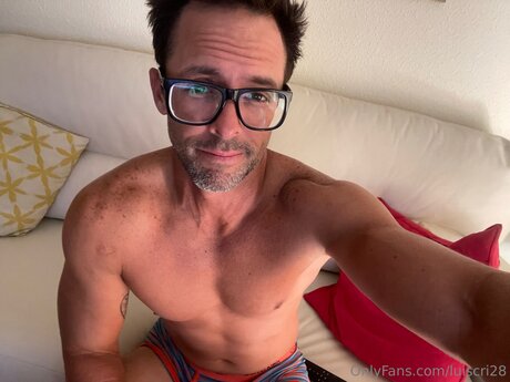 Lucri28 onlyfans model images