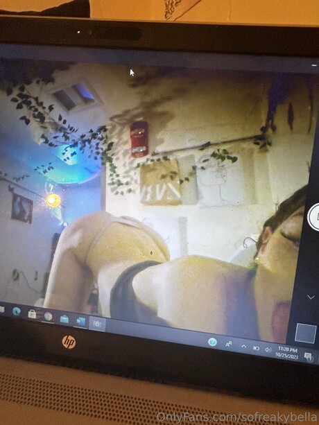 Sofreakybella nude leaked onlyfans