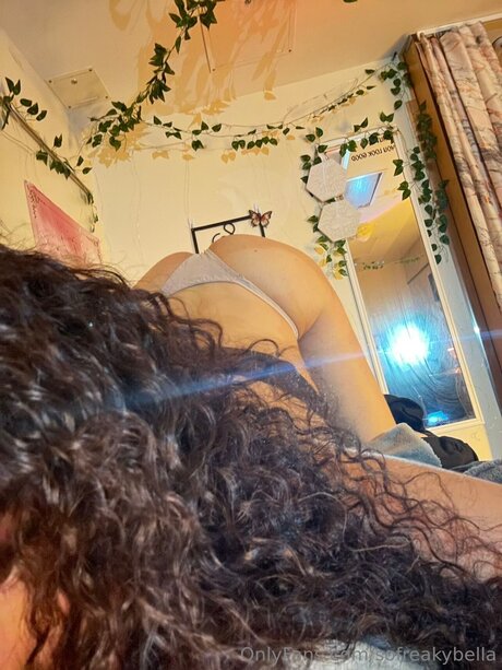 Sofreakybella onlyfans boobs