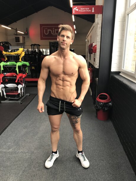 Benbamforth is on onlyfans