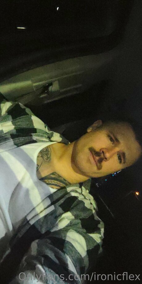 Ironicflex onlyfans leaked.