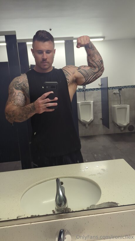 Ironicflex onlyfans fotos
