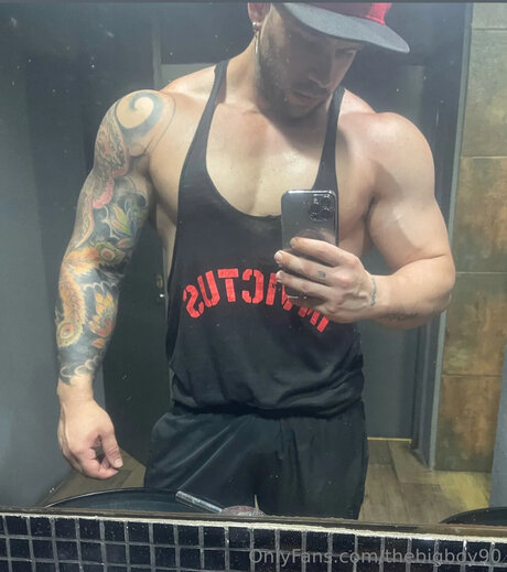 Thebigboy90 on onlyfans
