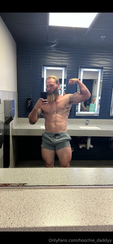Hoochie Daddyy onlyfans leaked free