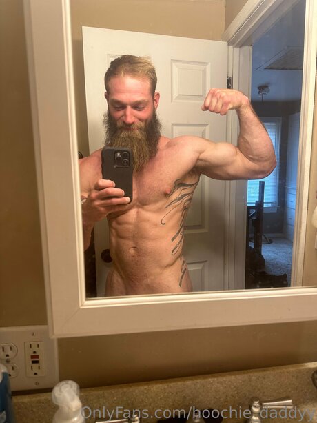 Hoochie Daddyy onlyfans strip