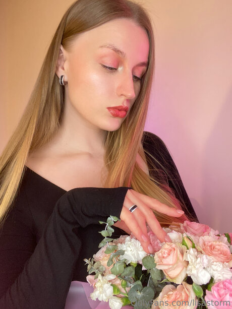 Lisastorm naked only fans