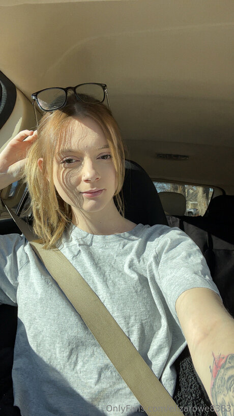 Elizarowe8383 naked leaked onlyfans