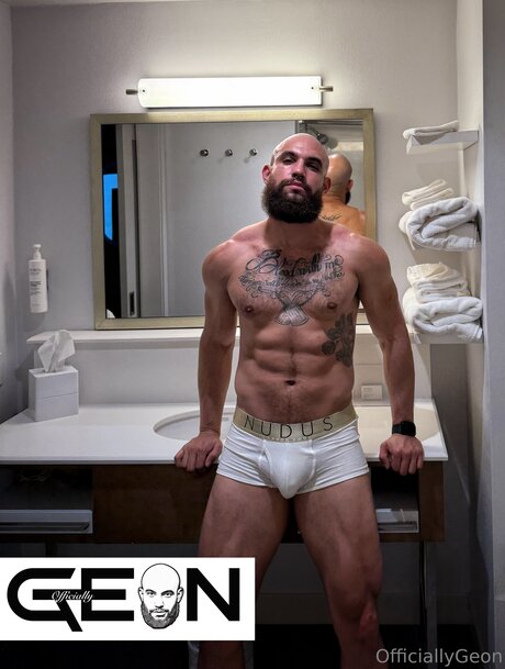 Officiallygeon onlyfans nude pics