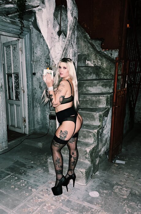 Domira Noire onlyfans ass