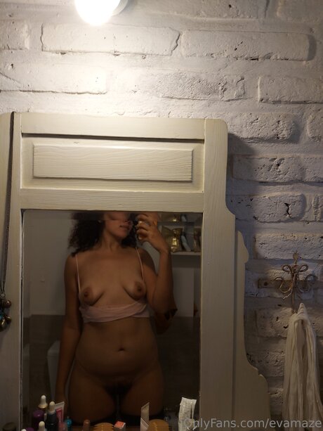 Evamaze onlyfans nude tits