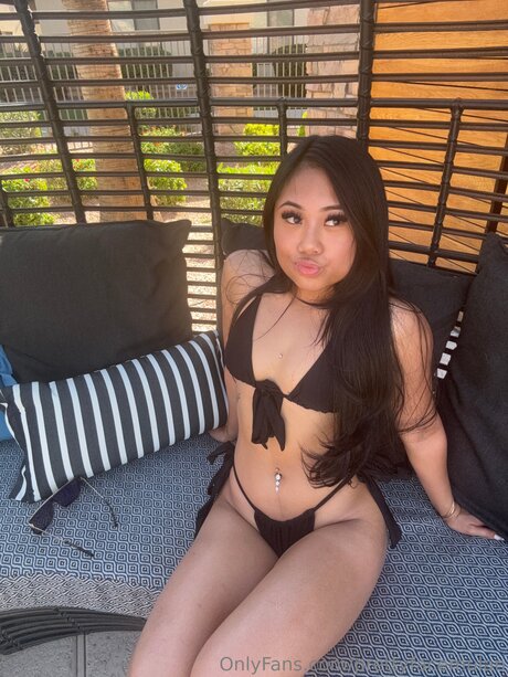 Prettyfacemulan boobs onlyfans