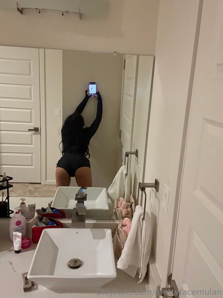 Prettyfacemulan onlyfans page