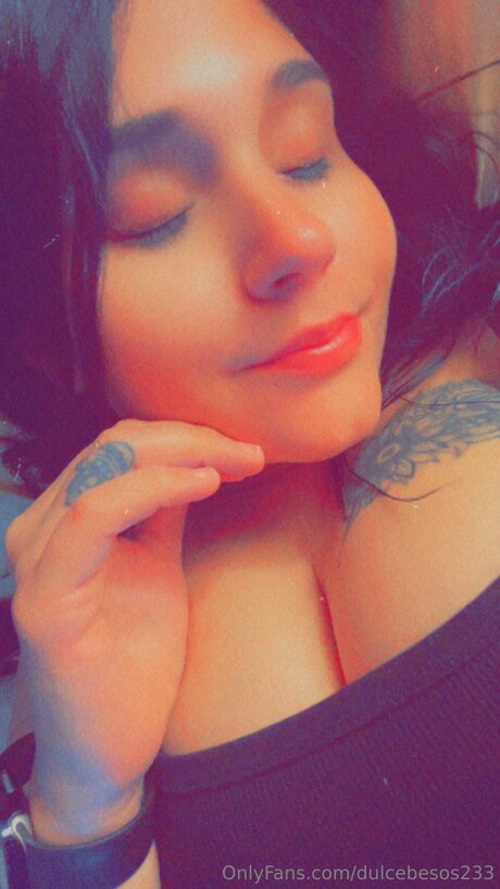 Dulcebesos233 only fans photos