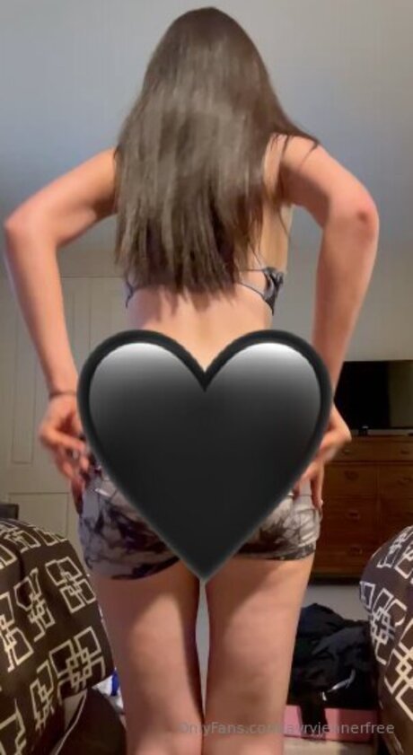 Avryjennerfree onlyfans leaks free