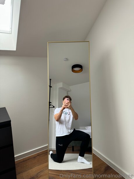 Normalnoahfree onlyfans boobs