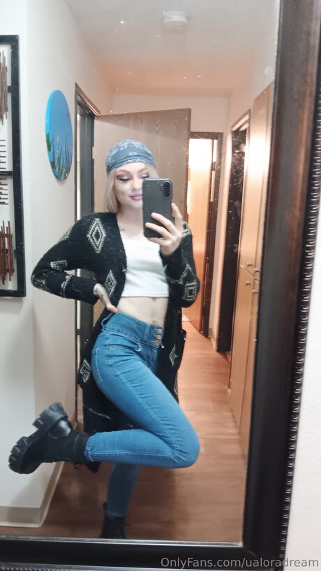 teen tits onlyfans nice selfie