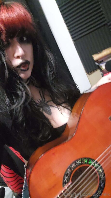 Pigxmilk naked on onlyfans