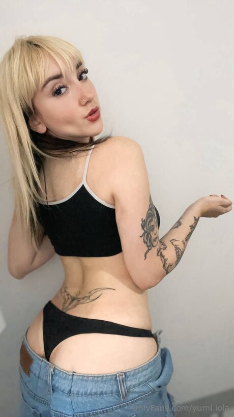 Yumi Lola on onlyfans