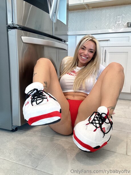 Rybabyoftv onlyfans model images