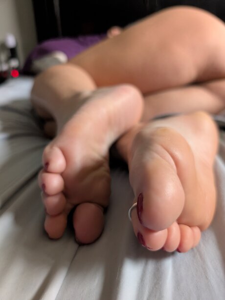 Barefoot Bunny B leaked onlyfans