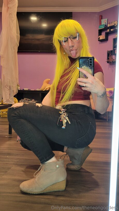 Theneongoddess xxx onlyfans
