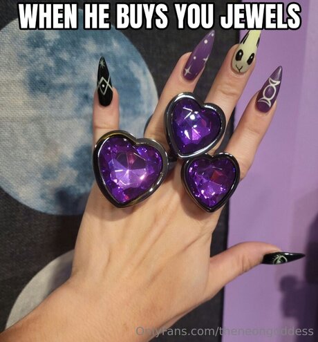 Theneongoddess only fans pics