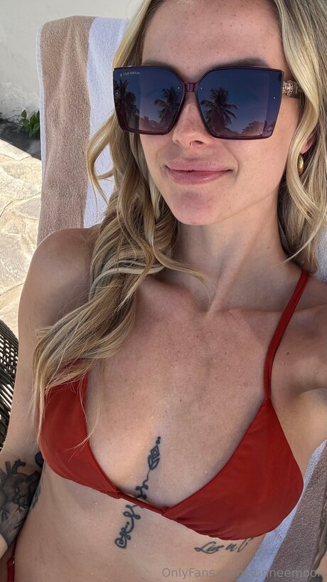 Sunneemoon naked on onlyfans