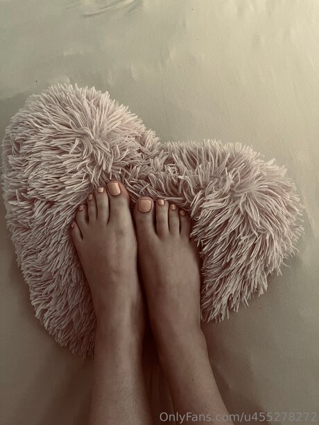 U455278272 onlyfans nude photos