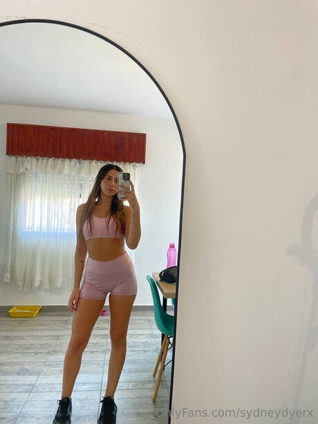 Sydneydyerx onlyfans content type