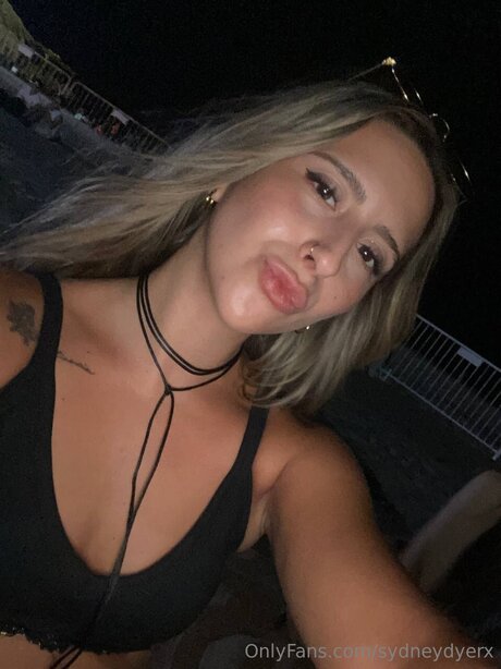 Sydneydyerx nudes onlyfans