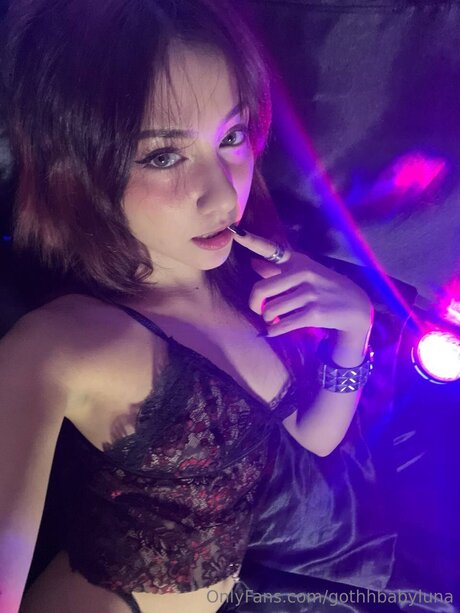 Gothhbabyluna onlyfans nude leaked