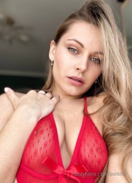 Poliiiiii  portrayal