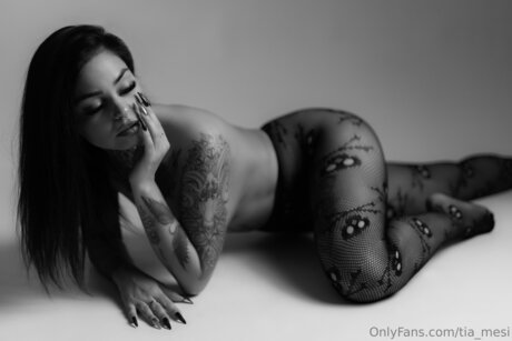 Tia Mesi onlyfans model images
