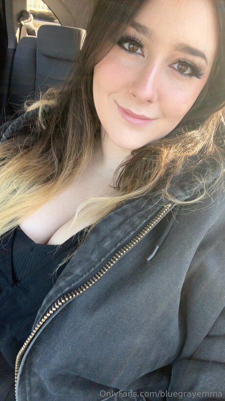 Bluegrayemma onlyfans leaked porn