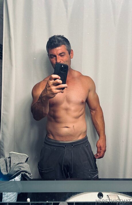 Herethisthat onlyfans pic