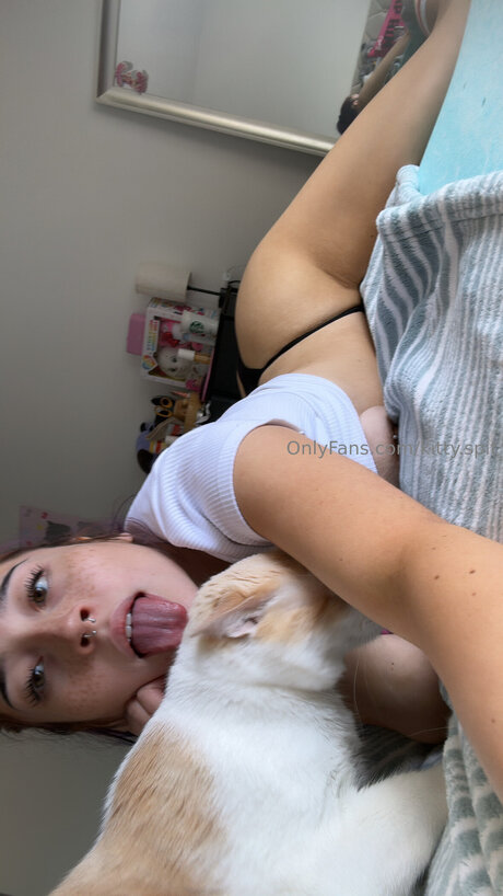 Kitty Spit onlyfans content
