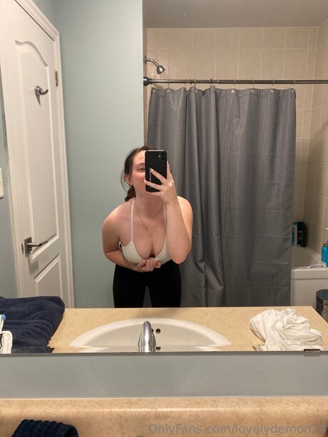 Lovelydemon24 only fans pictures