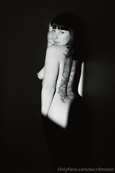 Secr3tmoon tits onlyfans