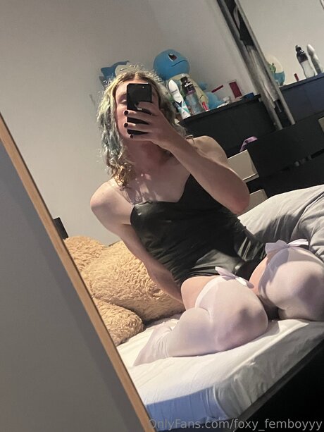 Foxy Femboyyy only fans pictures