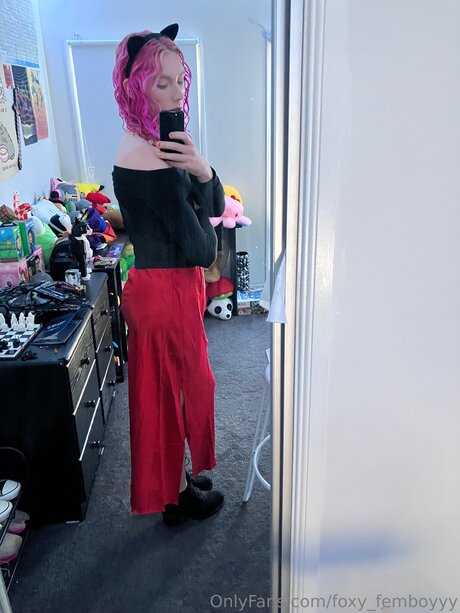 Foxy Femboyyy onlyfans boobs