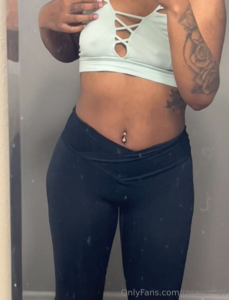 Rosesornot onlyfans for free