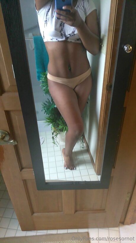 Rosesornot free only fans