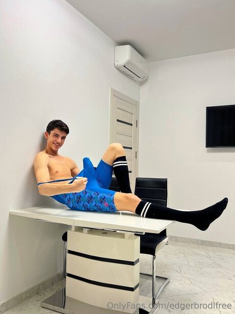 Edgerbrodlfree leaks only fans