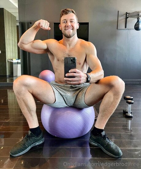 Edgerbrodlfree porn onlyfans