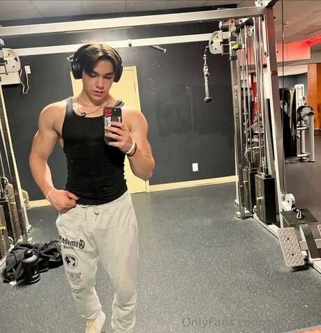 Neoakira strip onlyfans