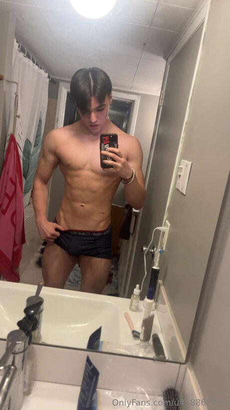 Neoakira onlyfans explicit content