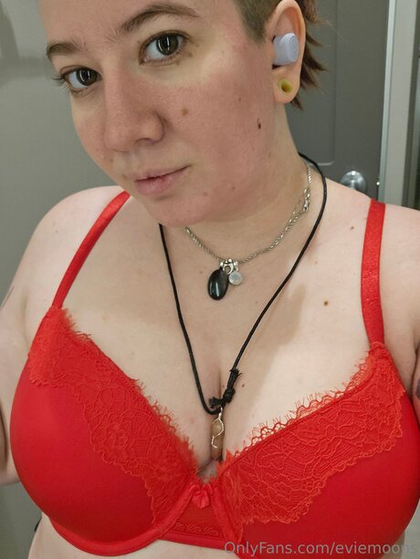 Eviemoons onlyfans leaked pics