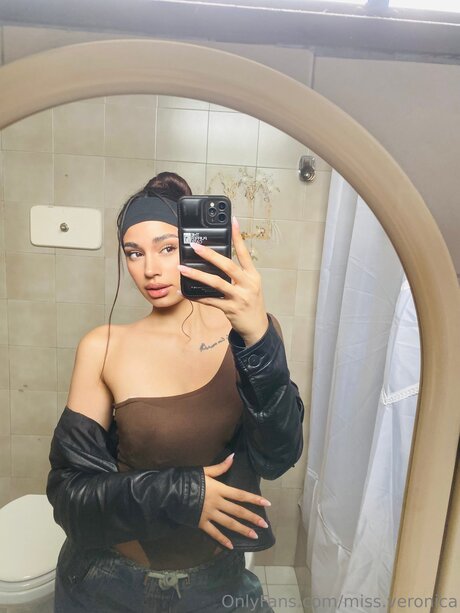 Miss Veronica Profile image