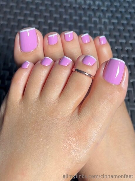 Cinnamonfeet2 Profile image