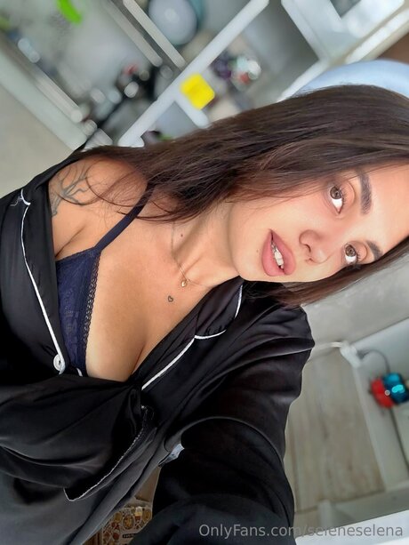 Seleneselena naked onlyfans